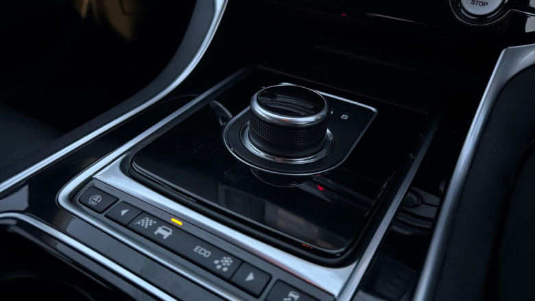 Jaguar XE 2.0 [250] Portfolio 4dr Auto Petrol Saloon